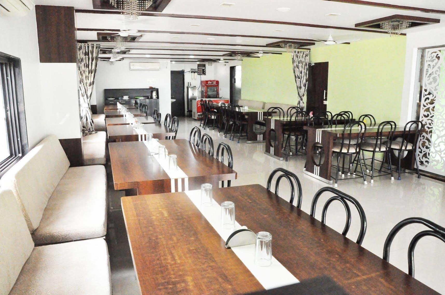Hotel Sahara Aurangabad  Exterior photo